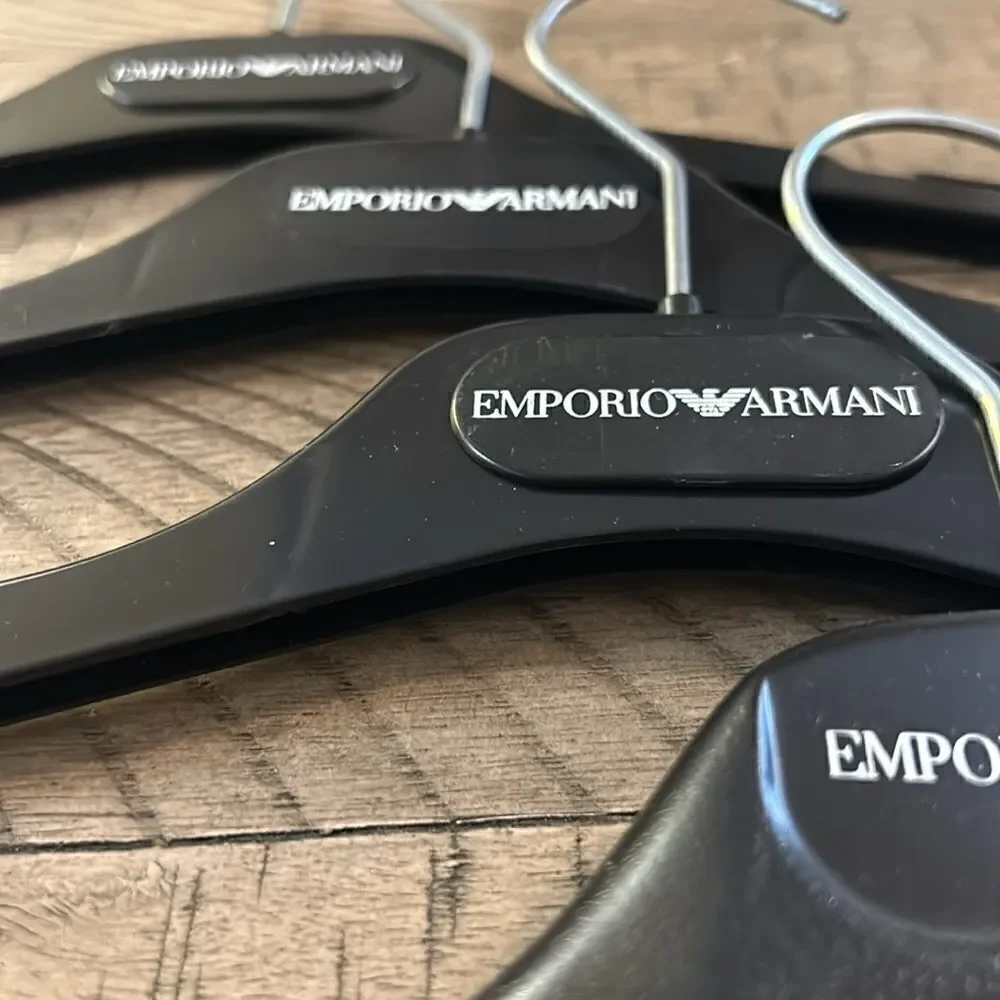 Emporio Armani Shirt 👚 & Sweater Hangars (1 w/ velvet) Set of 4 Get Organized.